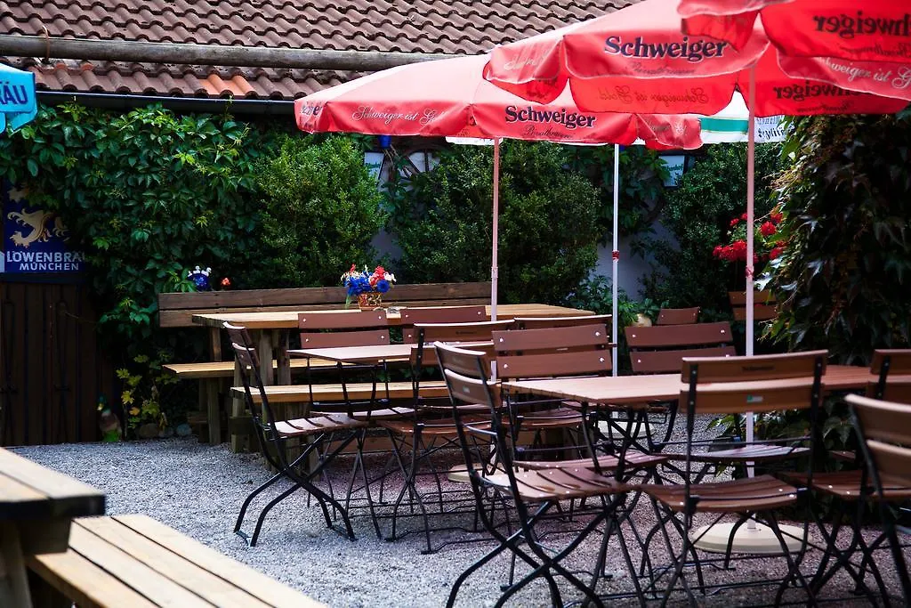 Landgasthof Pilsenhof Entenbraterei Hechendorf am Pilsensee Guest house