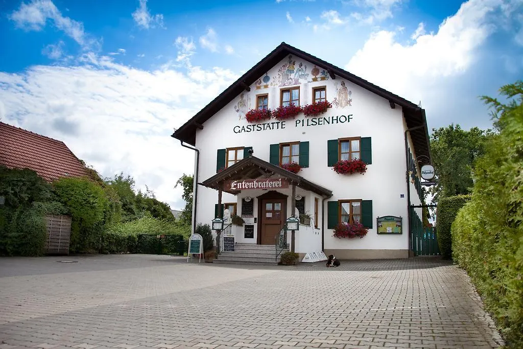 Landgasthof Pilsenhof Entenbraterei Hechendorf am Pilsensee